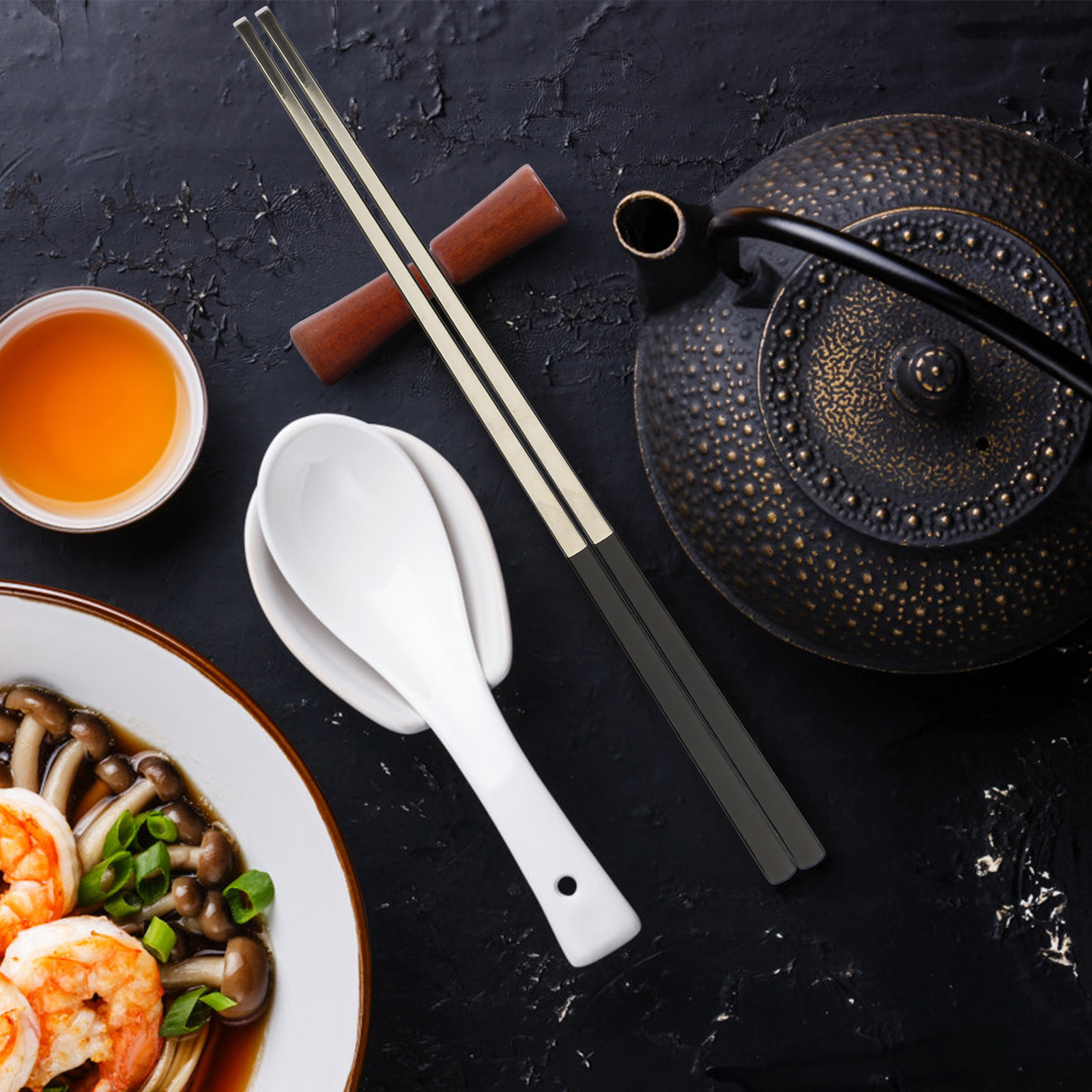 滑り止め加工を施したステンレス製箸5膳セット。繰り返し使用可 - Camping Cooking And Dining Set のレビューと価格